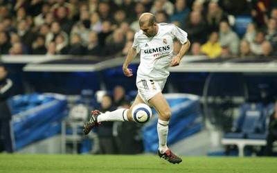 百博体育热评-C罗又双叒叕绝杀了这谁顶得住